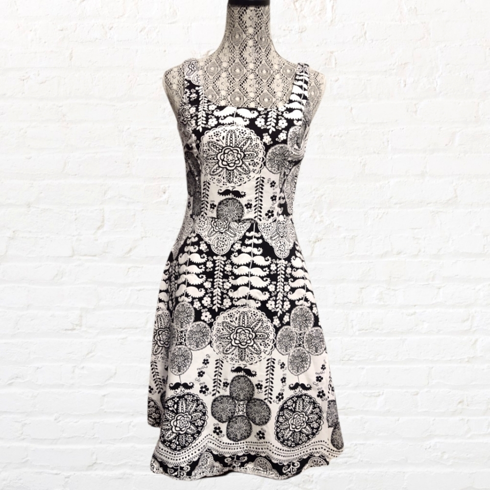 Retro print fit and flare sleeveless cotton dress